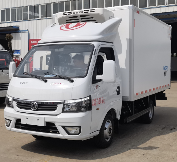 （3.5米）东风途逸汽油冷藏车价格